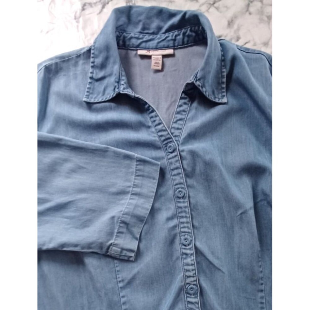 JM Collection Blue Button-Up Blouse